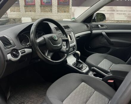 Чорний Шкода Октавія, об'ємом двигуна 0 л та пробігом 229 тис. км за 7800 $, фото 11 на Automoto.ua