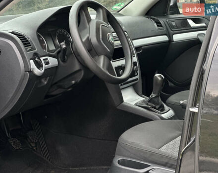 Черный Шкода Октавия, объемом двигателя 1.6 л и пробегом 202 тыс. км за 7650 $, фото 43 на Automoto.ua