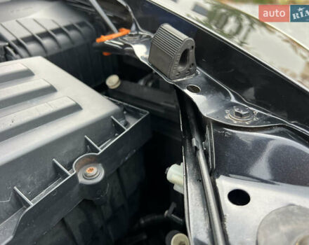 Черный Шкода Октавия, объемом двигателя 2 л и пробегом 265 тыс. км за 11950 $, фото 88 на Automoto.ua