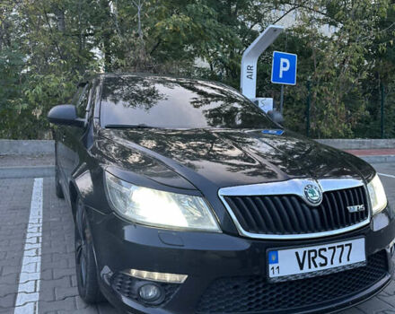 Черный Шкода Октавия, объемом двигателя 2 л и пробегом 255 тыс. км за 9000 $, фото 2 на Automoto.ua