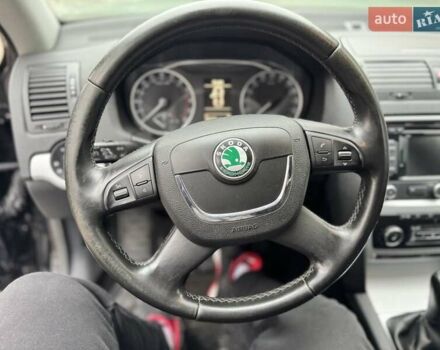 Черный Шкода Октавия, объемом двигателя 1.6 л и пробегом 305 тыс. км за 7600 $, фото 23 на Automoto.ua