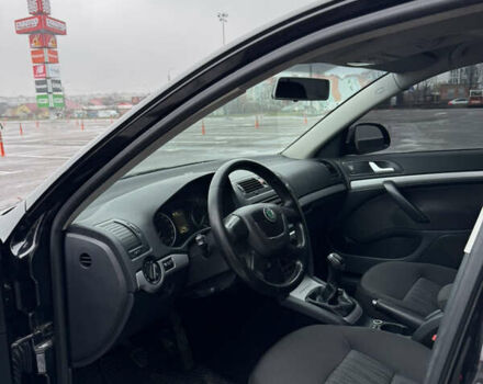 Черный Шкода Октавия, объемом двигателя 1.6 л и пробегом 265 тыс. км за 7300 $, фото 9 на Automoto.ua
