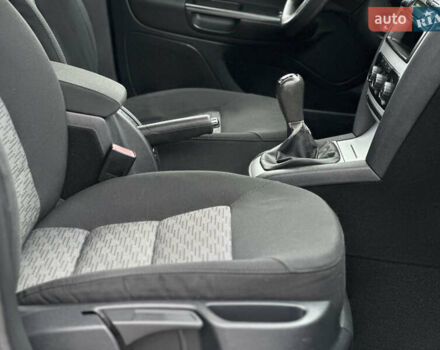 Черный Шкода Октавия, объемом двигателя 1.6 л и пробегом 202 тыс. км за 7650 $, фото 67 на Automoto.ua