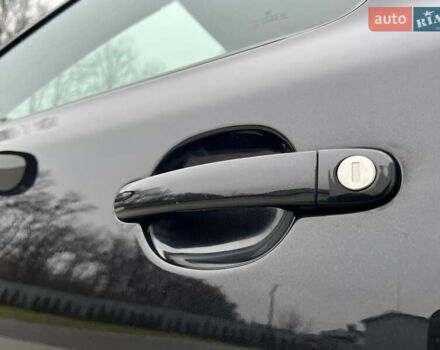 Черный Шкода Октавия, объемом двигателя 2 л и пробегом 229 тыс. км за 11650 $, фото 50 на Automoto.ua