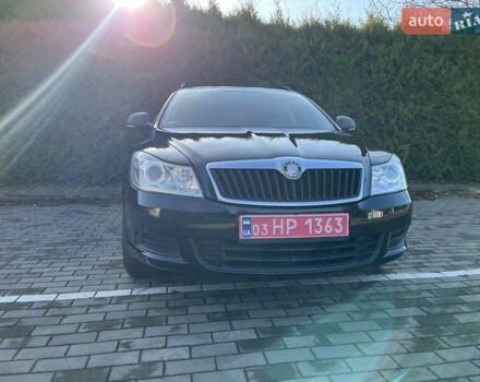 Черный Шкода Октавия, объемом двигателя 1.6 л и пробегом 226 тыс. км за 7850 $, фото 1 на Automoto.ua