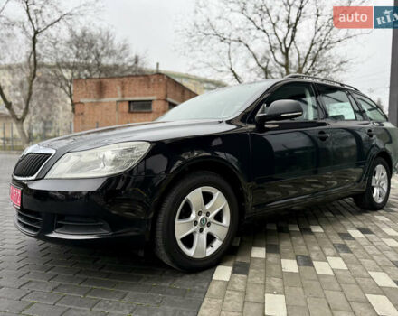 Чорний Шкода Октавія, об'ємом двигуна 1.6 л та пробігом 157 тис. км за 9000 $, фото 1 на Automoto.ua