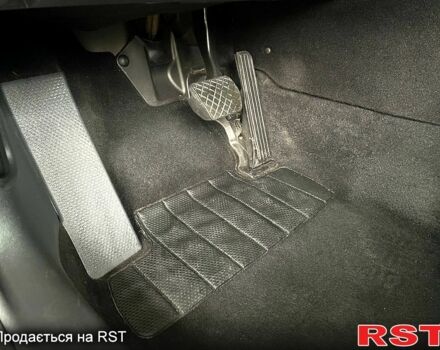 Черный Шкода Октавия, объемом двигателя 1.6 л и пробегом 209 тыс. км за 9500 $, фото 4 на Automoto.ua