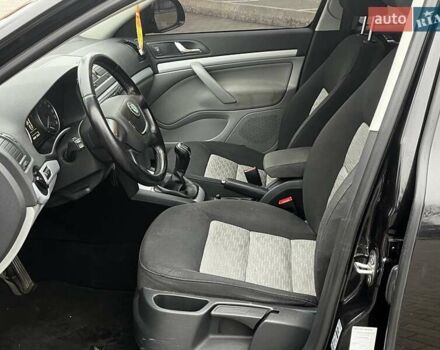 Черный Шкода Октавия, объемом двигателя 1.8 л и пробегом 188 тыс. км за 9200 $, фото 8 на Automoto.ua