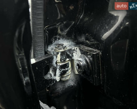 Черный Шкода Октавия, объемом двигателя 2 л и пробегом 229 тыс. км за 11650 $, фото 136 на Automoto.ua