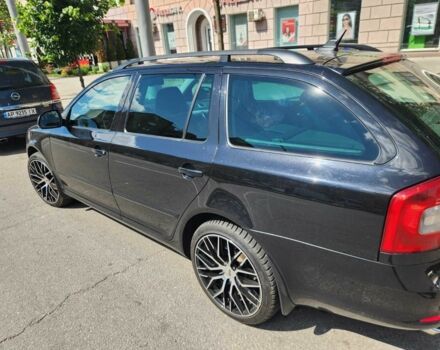 Черный Шкода Октавия, объемом двигателя 2 л и пробегом 260 тыс. км за 9800 $, фото 3 на Automoto.ua