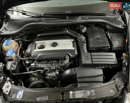 Черный Шкода Октавия, объемом двигателя 1.8 л и пробегом 156 тыс. км за 9900 $, фото 3 на Automoto.ua