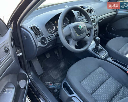 Черный Шкода Октавия, объемом двигателя 1.6 л и пробегом 226 тыс. км за 7850 $, фото 8 на Automoto.ua