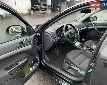 Черный Шкода Октавия, объемом двигателя 1.6 л и пробегом 315 тыс. км за 7200 $, фото 7 на Automoto.ua