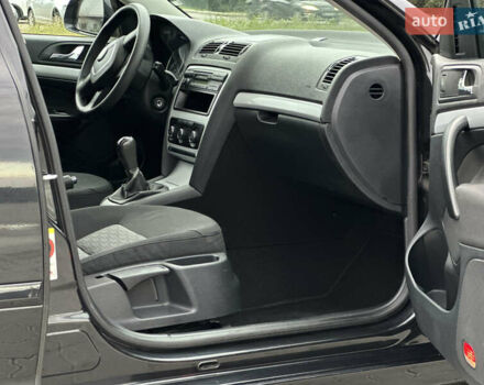 Черный Шкода Октавия, объемом двигателя 1.6 л и пробегом 202 тыс. км за 7650 $, фото 42 на Automoto.ua