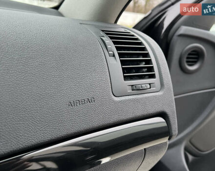 Черный Шкода Октавия, объемом двигателя 2 л и пробегом 229 тыс. км за 11650 $, фото 68 на Automoto.ua