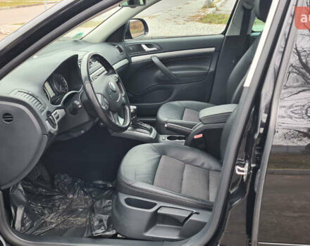 Черный Шкода Октавия, объемом двигателя 1.8 л и пробегом 220 тыс. км за 9700 $, фото 9 на Automoto.ua