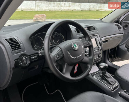 Черный Шкода Октавия, объемом двигателя 2 л и пробегом 229 тыс. км за 11650 $, фото 54 на Automoto.ua