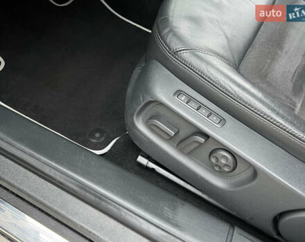 Черный Шкода Октавия, объемом двигателя 2 л и пробегом 229 тыс. км за 11650 $, фото 58 на Automoto.ua