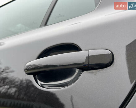 Черный Шкода Октавия, объемом двигателя 2 л и пробегом 229 тыс. км за 11650 $, фото 49 на Automoto.ua