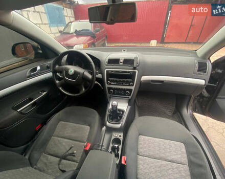 Черный Шкода Октавия, объемом двигателя 1.6 л и пробегом 275 тыс. км за 7800 $, фото 16 на Automoto.ua