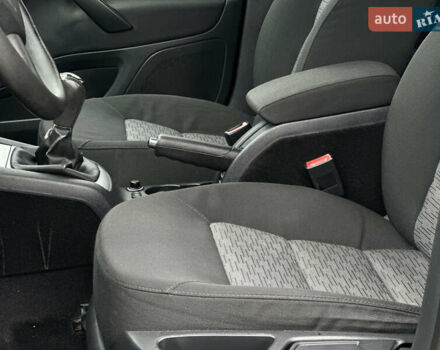 Чорний Шкода Октавія, об'ємом двигуна 1.6 л та пробігом 202 тис. км за 7650 $, фото 43 на Automoto.ua