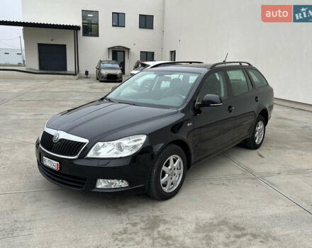 Черный Шкода Октавия, объемом двигателя 2 л и пробегом 229 тыс. км за 11650 $, фото 2 на Automoto.ua