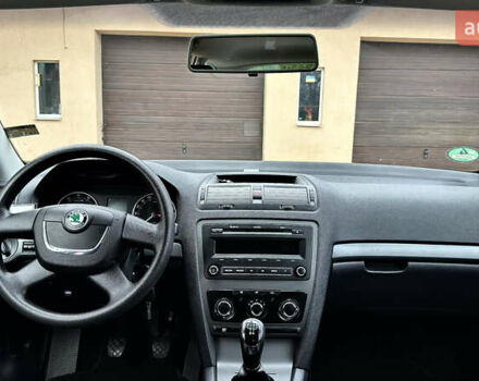 Чорний Шкода Октавія, об'ємом двигуна 1.6 л та пробігом 114 тис. км за 8299 $, фото 52 на Automoto.ua