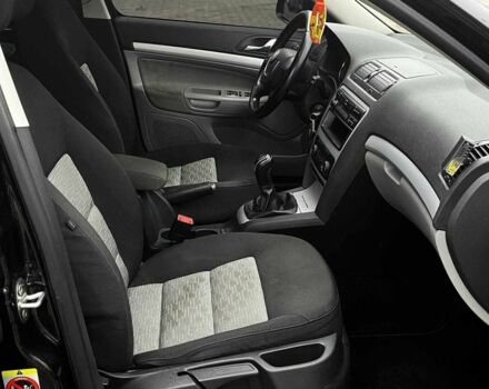 Черный Шкода Октавия, объемом двигателя 1.8 л и пробегом 188 тыс. км за 9200 $, фото 10 на Automoto.ua