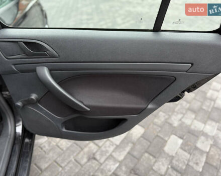 Черный Шкода Октавия, объемом двигателя 1.6 л и пробегом 157 тыс. км за 9000 $, фото 27 на Automoto.ua