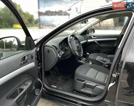 Черный Шкода Октавия, объемом двигателя 1.4 л и пробегом 274 тыс. км за 6950 $, фото 5 на Automoto.ua