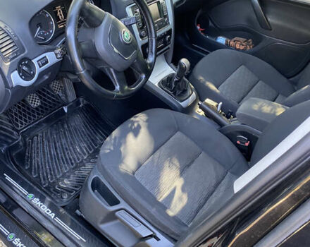 Черный Шкода Октавия, объемом двигателя 1.2 л и пробегом 180 тыс. км за 6500 $, фото 7 на Automoto.ua