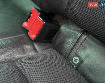 Черный Шкода Октавия, объемом двигателя 1.97 л и пробегом 207 тыс. км за 10200 $, фото 81 на Automoto.ua