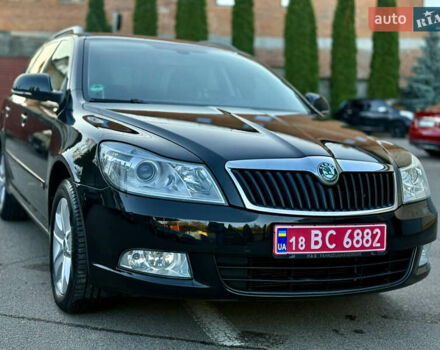 Черный Шкода Октавия, объемом двигателя 1.4 л и пробегом 176 тыс. км за 5999 $, фото 2 на Automoto.ua
