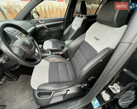 Черный Шкода Октавия, объемом двигателя 2 л и пробегом 265 тыс. км за 11950 $, фото 42 на Automoto.ua