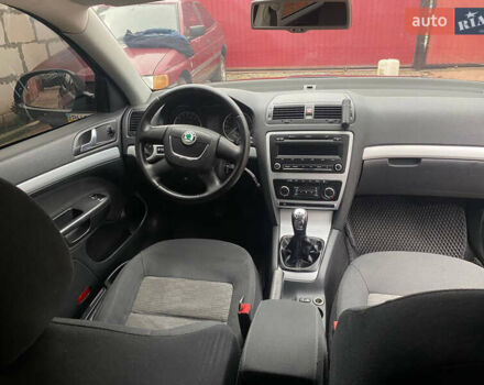 Черный Шкода Октавия, объемом двигателя 1.6 л и пробегом 275 тыс. км за 7800 $, фото 13 на Automoto.ua