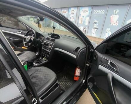 Черный Шкода Октавия, объемом двигателя 1.4 л и пробегом 215 тыс. км за 7300 $, фото 4 на Automoto.ua