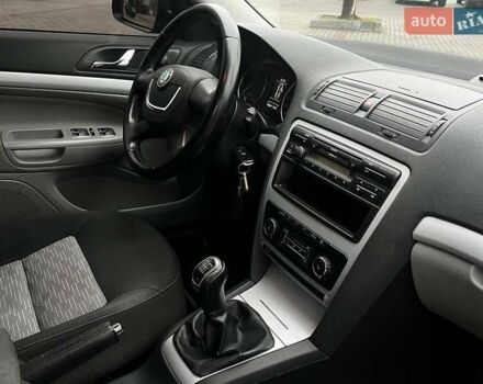 Черный Шкода Октавия, объемом двигателя 1.8 л и пробегом 188 тыс. км за 9200 $, фото 11 на Automoto.ua