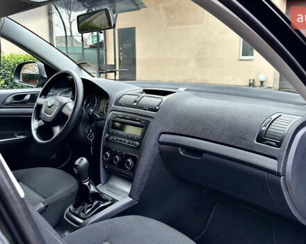 Чорний Шкода Октавія, об'ємом двигуна 1.6 л та пробігом 114 тис. км за 8299 $, фото 53 на Automoto.ua