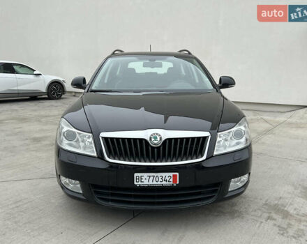 Черный Шкода Октавия, объемом двигателя 2 л и пробегом 229 тыс. км за 11650 $, фото 3 на Automoto.ua