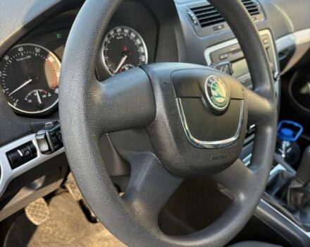Чорний Шкода Октавія, об'ємом двигуна 1.4 л та пробігом 181 тис. км за 8100 $, фото 11 на Automoto.ua