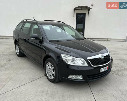 Черный Шкода Октавия, объемом двигателя 2 л и пробегом 229 тыс. км за 11650 $, фото 5 на Automoto.ua