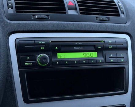 Черный Шкода Октавия, объемом двигателя 1.6 л и пробегом 202 тыс. км за 7490 $, фото 22 на Automoto.ua