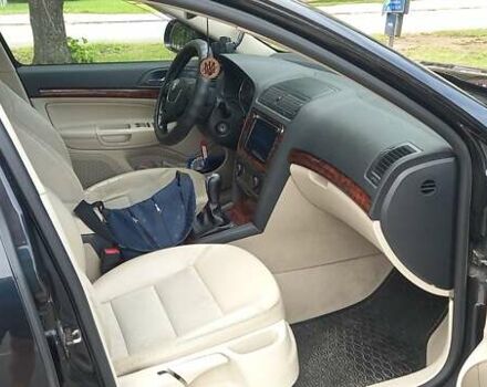 Чорний Шкода Октавія, об'ємом двигуна 1.6 л та пробігом 320 тис. км за 8000 $, фото 4 на Automoto.ua