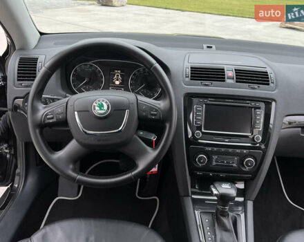 Черный Шкода Октавия, объемом двигателя 2 л и пробегом 229 тыс. км за 11650 $, фото 55 на Automoto.ua