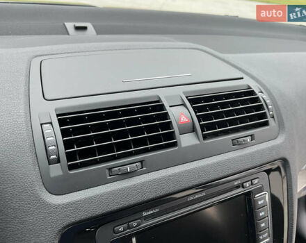 Черный Шкода Октавия, объемом двигателя 2 л и пробегом 229 тыс. км за 11650 $, фото 76 на Automoto.ua