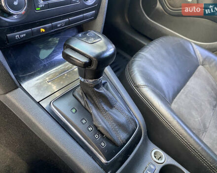 Черный Шкода Октавия, объемом двигателя 2 л и пробегом 320 тыс. км за 11500 $, фото 6 на Automoto.ua