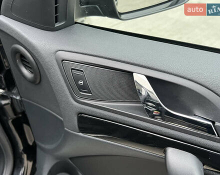 Черный Шкода Октавия, объемом двигателя 2 л и пробегом 229 тыс. км за 11650 $, фото 94 на Automoto.ua