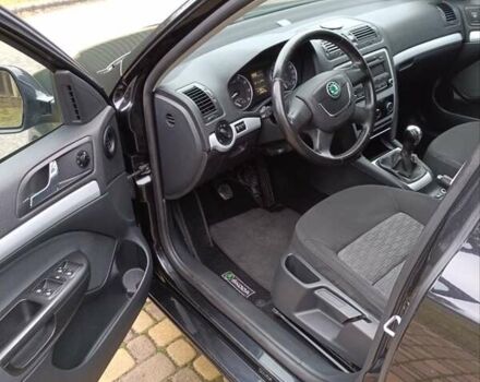 Чорний Шкода Октавія, об'ємом двигуна 1.4 л та пробігом 204 тис. км за 7550 $, фото 10 на Automoto.ua