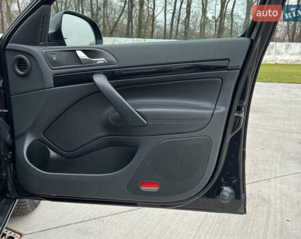 Черный Шкода Октавия, объемом двигателя 2 л и пробегом 229 тыс. км за 11650 $, фото 96 на Automoto.ua