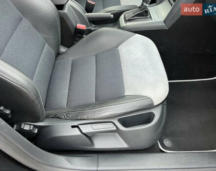 Черный Шкода Октавия, объемом двигателя 2 л и пробегом 265 тыс. км за 11950 $, фото 68 на Automoto.ua